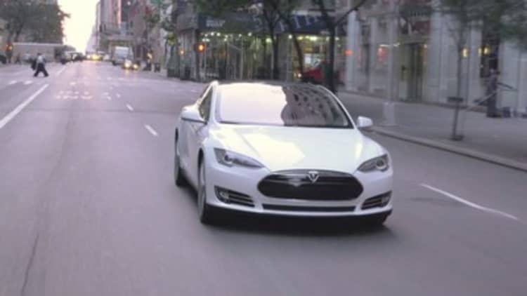 Tesla sparks incentives