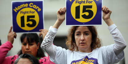 Powerful cities push for $15 wages