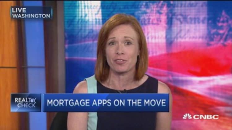 Mortgage applications jump 5%