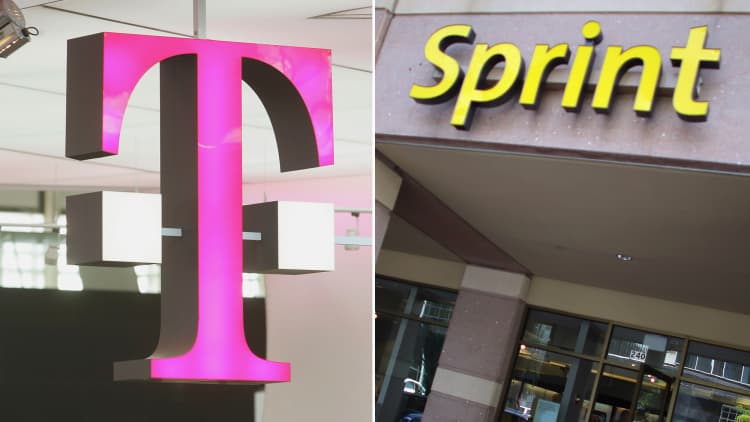 DOJ staff: The merger between T-Mobile and Sprint should be blocked