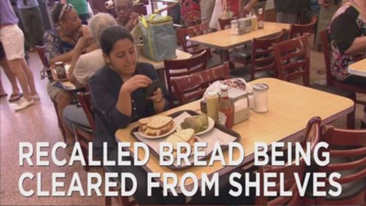 Bimbo recalls bread with glass in it