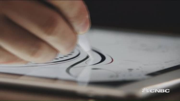 Apple reveals stylus for big-screen iPad Pro