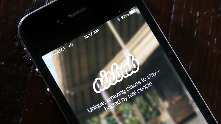 Airbnb closes latest $1B funding round: Source