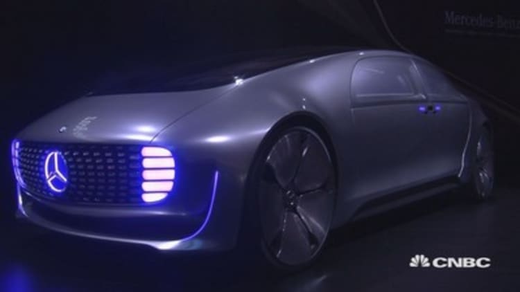 Mercedes-Benz unveil amazing self-driving car 