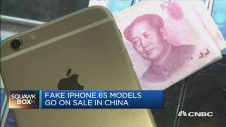 Fake iPhone 6S on sale in China