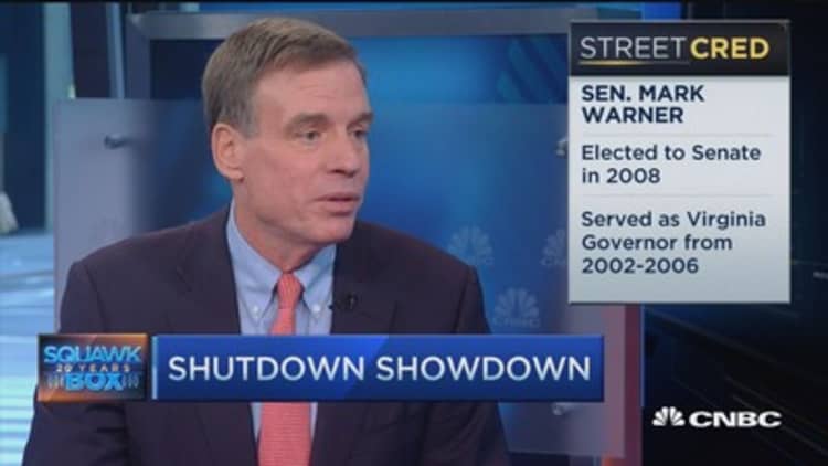 Sen. Warner: Meeting in the political middle