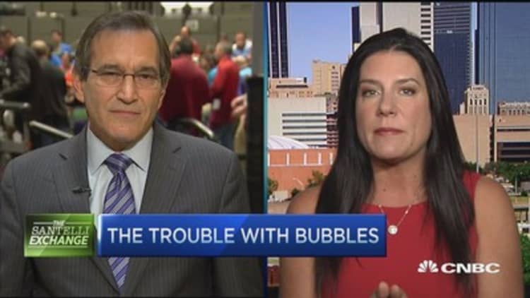 Santelli Exchange: Trouble with bubbles