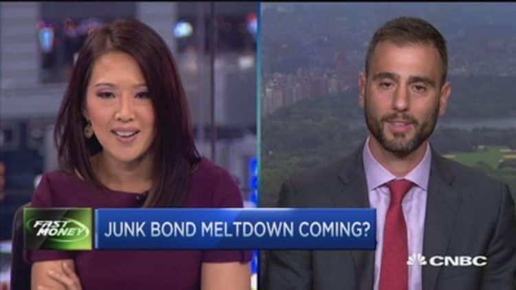 Junk bonds, slow moving train wreck: Pro 