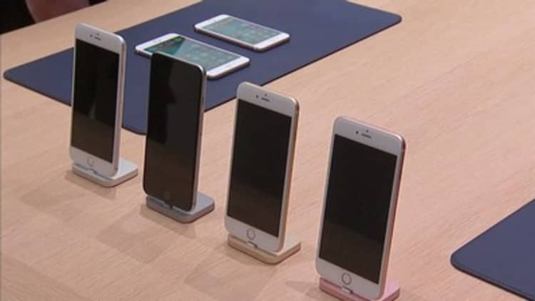 Apple sees huge profits from iPhones
