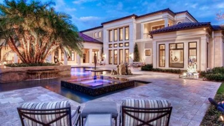 Luxury home sales surge 21 percent