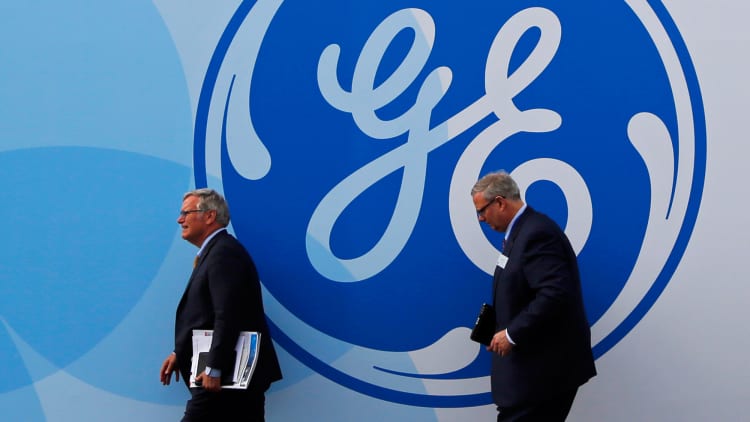 General Electric posts Q3 earnings miss but beats on revenues