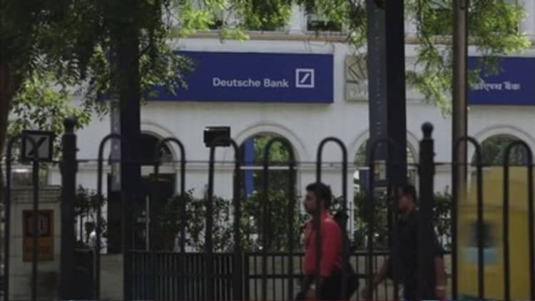 Deutsche Bank axes key executives