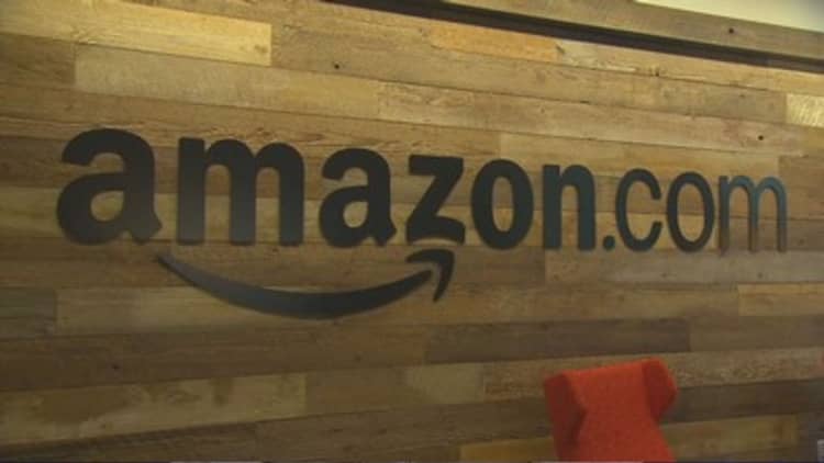 Amazon files lawsuit against fake reviewers