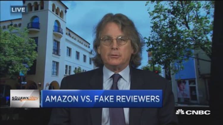 Amazon vs. fake reviewers