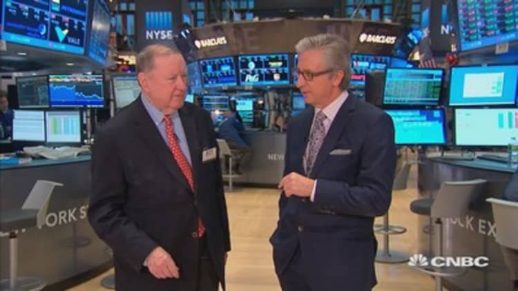 Cashin says: Serious bets on oil & gold