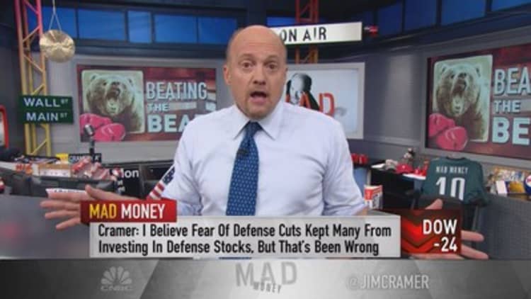 Cramer: 2 groups immune to the claws of the bear 