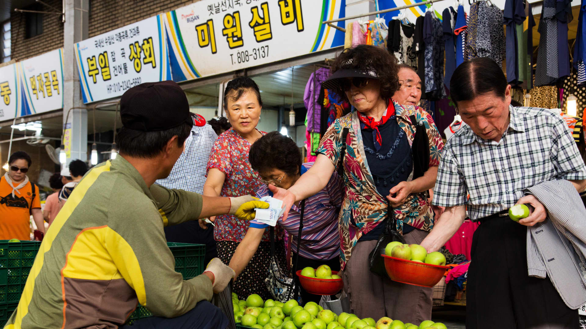 El PIB de Corea del Sur experimentó un ligero crecimiento en el tercer trimestre, respaldado por el «gasto de venganza»