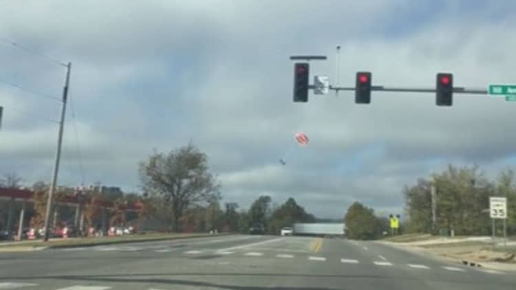 Parachute saves pilot of small plane in Arkansas