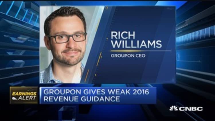Groupon gives weak 2016 guidance