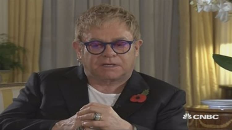 Elton John steps up fight against HIV/AIDS