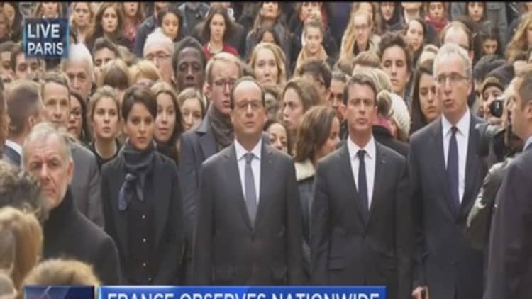 France observes nationwide minute of silence