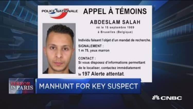 Manhunt for key suspect 