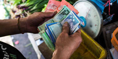 Malaysia won't use interest rates to prop up the ringgit, says central bank deputy chief