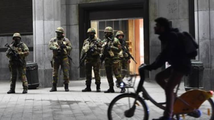 Manhunt continues in Brussels