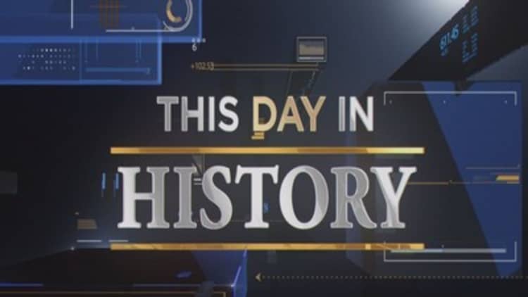 This Day in History, November 25, 2015