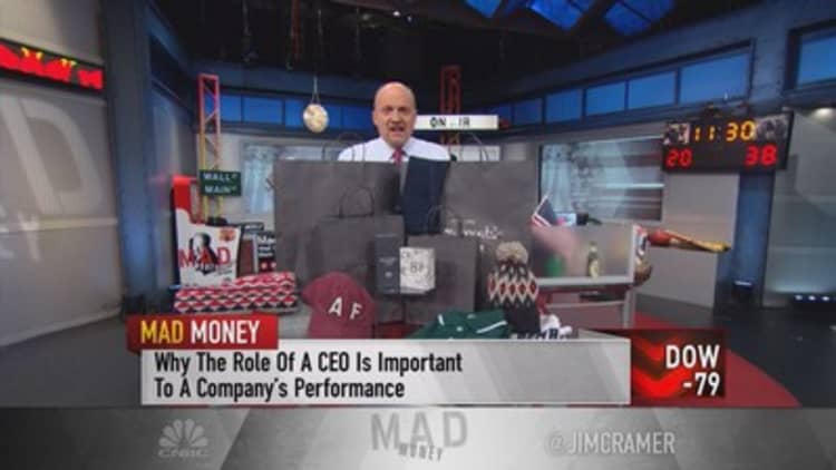 Cramer: With no CEO, this retailer is crushing it!