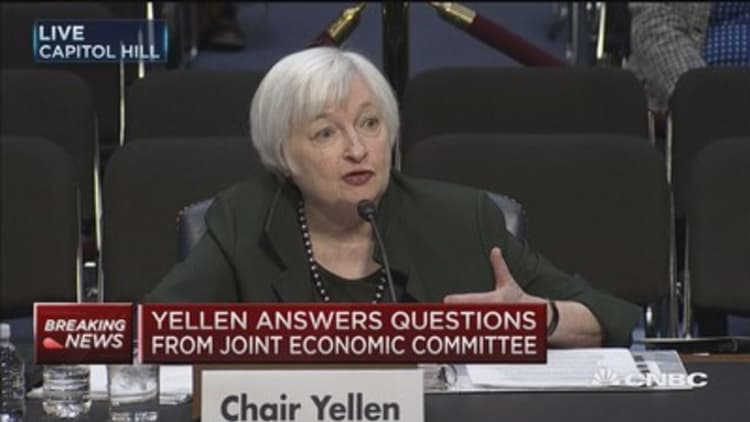 Yellen: Consumer spending supported by income