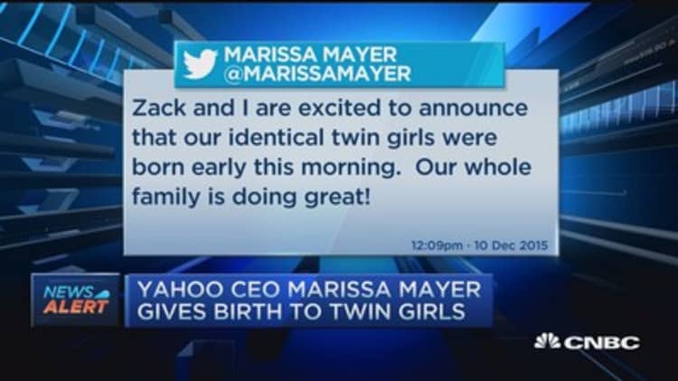 Yahoo CEO Mayer gives birth to twin girls