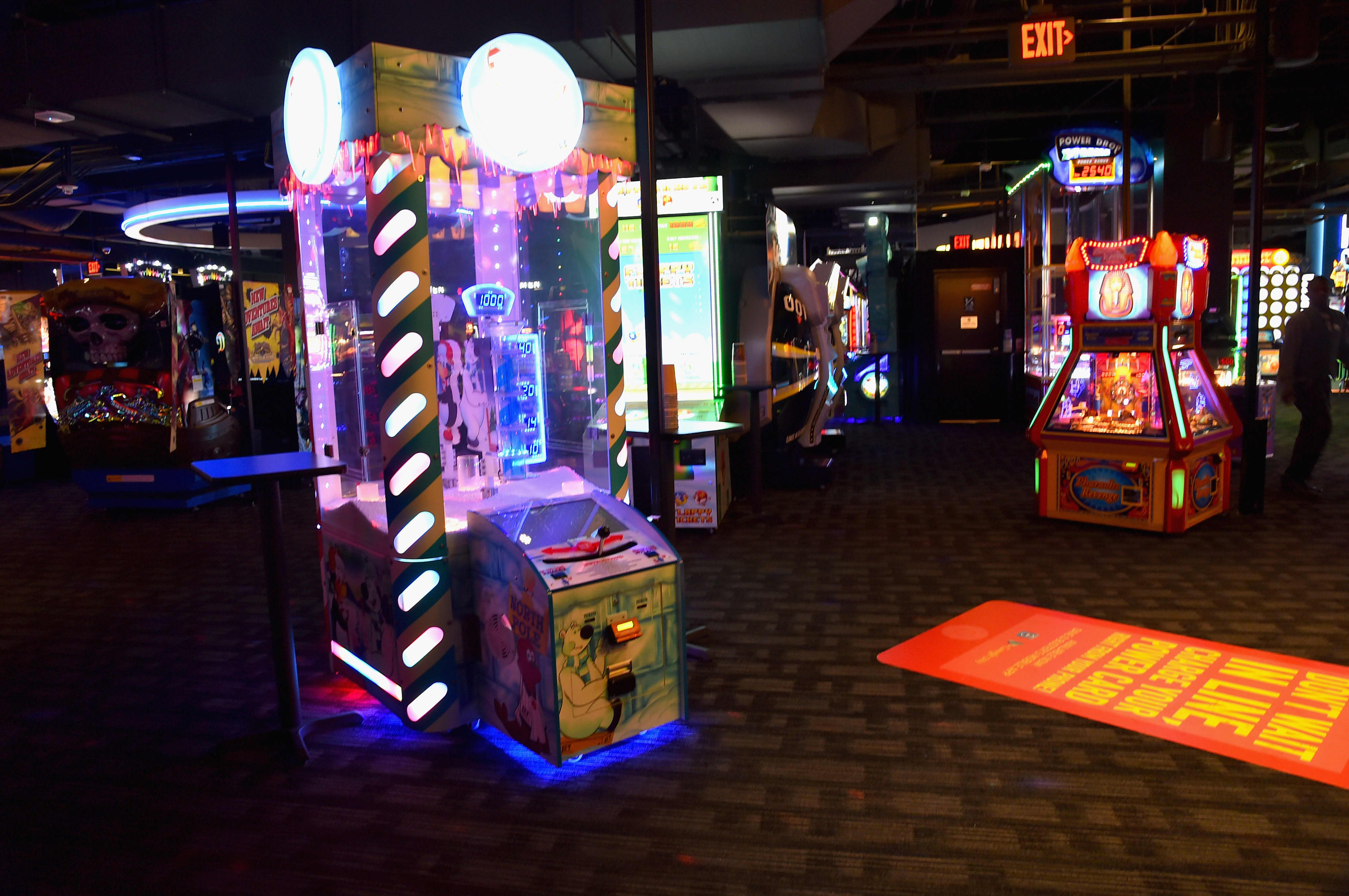 Dave & Buster's (@daveandbusters) • Instagram photos and videos