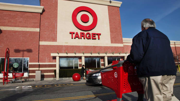 Target Q4 earnings top estimates as sales jump 21%