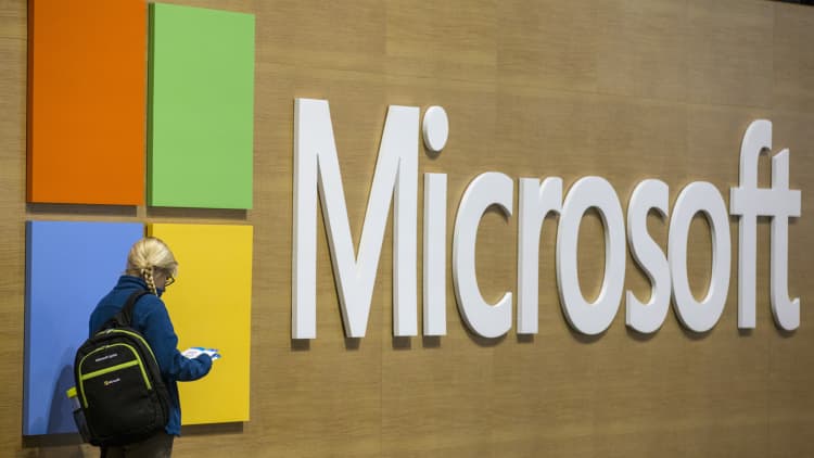 AT&T and Microsoft announce strategic alliance worth more than $2 billion