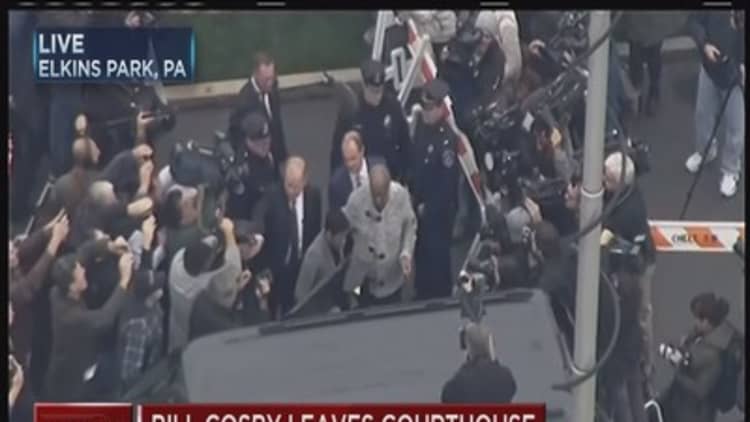 Bill Cosby leaves courthouse after arraignment