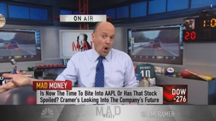 Cramer: How to play FANG, Apple amid the sell-off