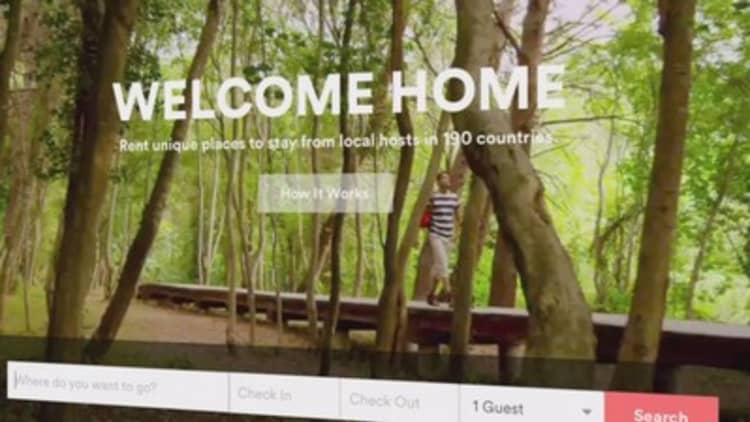 Airbnb landlords rake in $500M a year