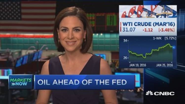 Oil slip on glut, crude touches $30