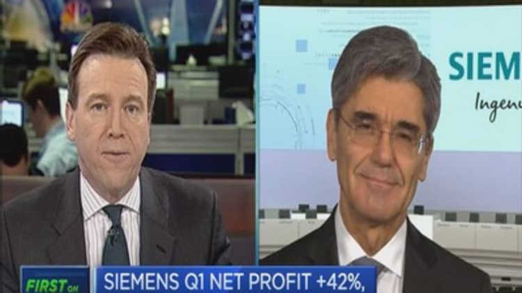 Siemens raises full-year guidance on profits