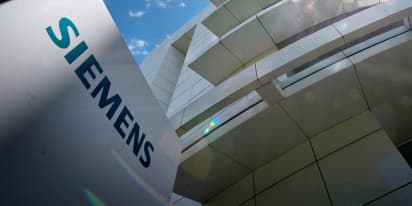 Siemens beats earnings forecasts, says sales growth to slow in 2024