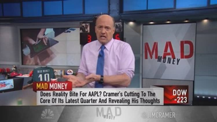 Cramer: We're valuing Apple with the wrong number