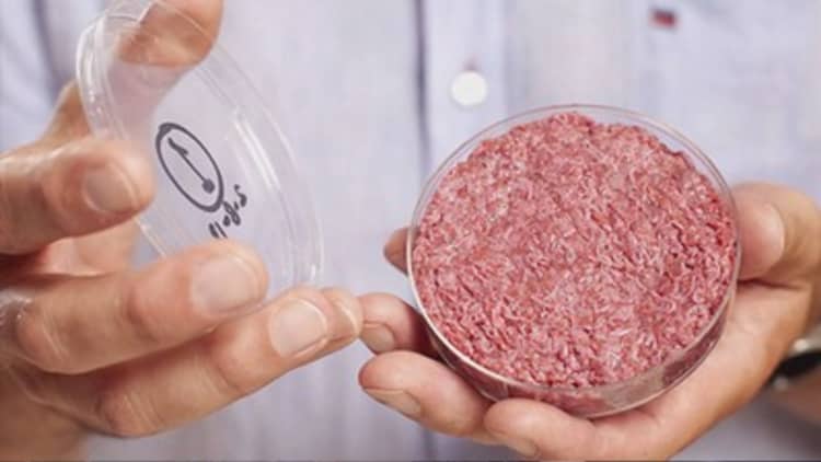 How 'cultured meat' can turn one cow into 175M burgers