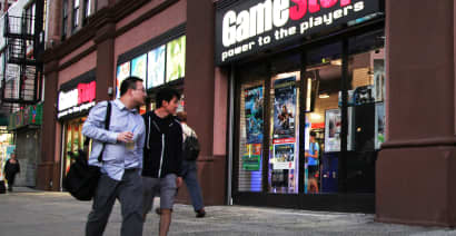 GameStop same-store sales miss estimates, shares fall