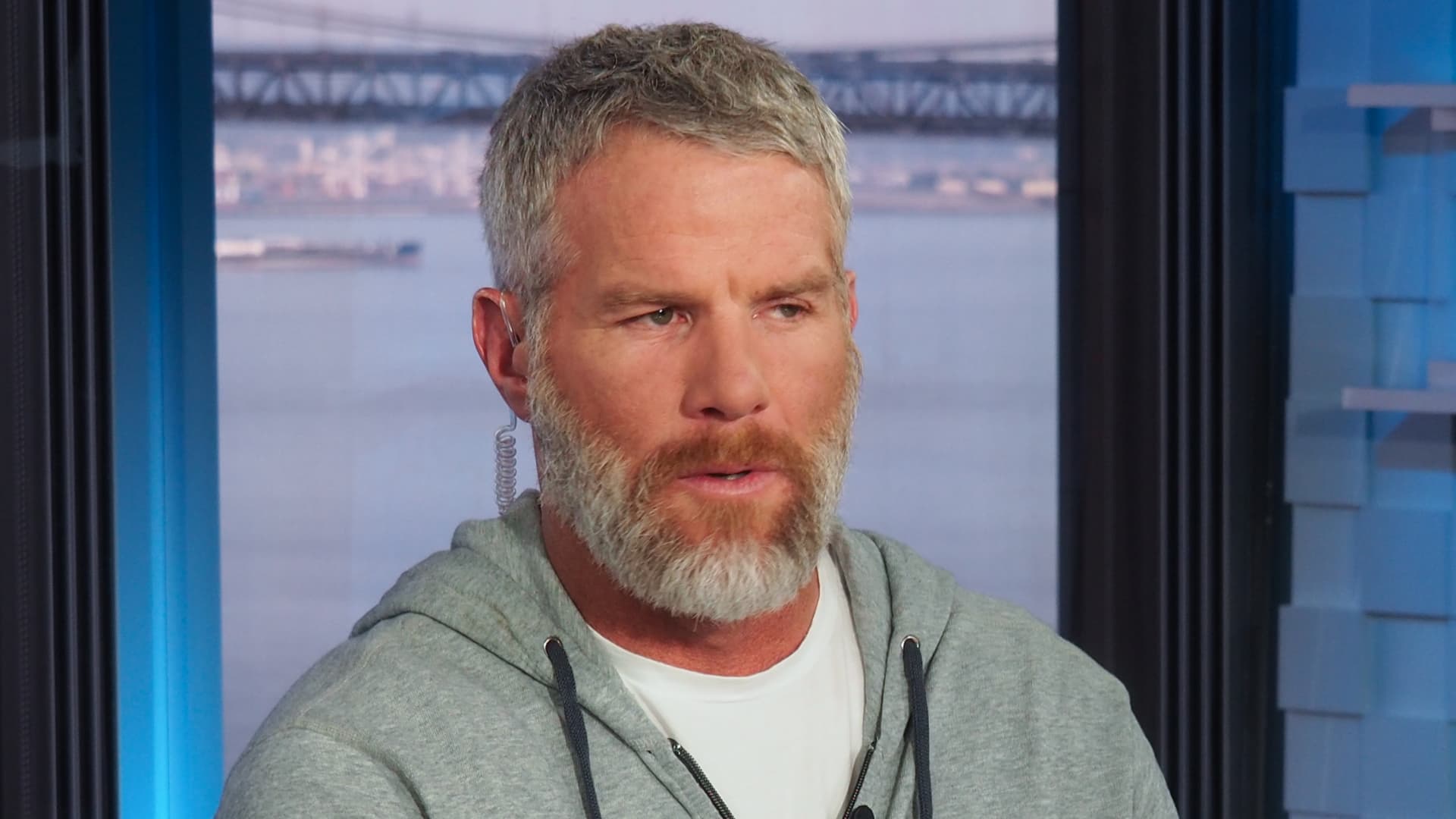 SiriusXM reportedly places former quarterback Brett Favre’s NFL show on hold