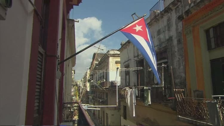 Cubans rush to US amid island rumors