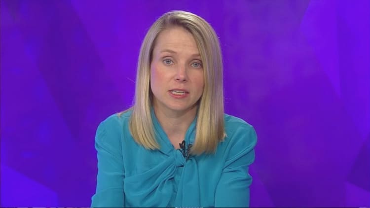 Yahoo layoffs begin today