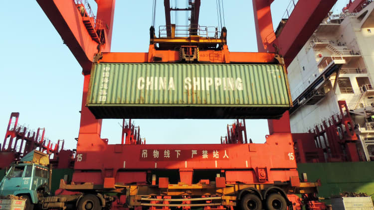 China 2016 exports down 7.7%