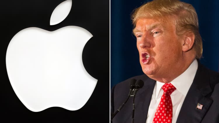 Trump: Boycott Apple!