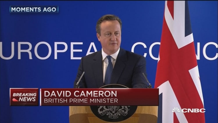 David Cameron: Tough new restrictions for EU migrants 